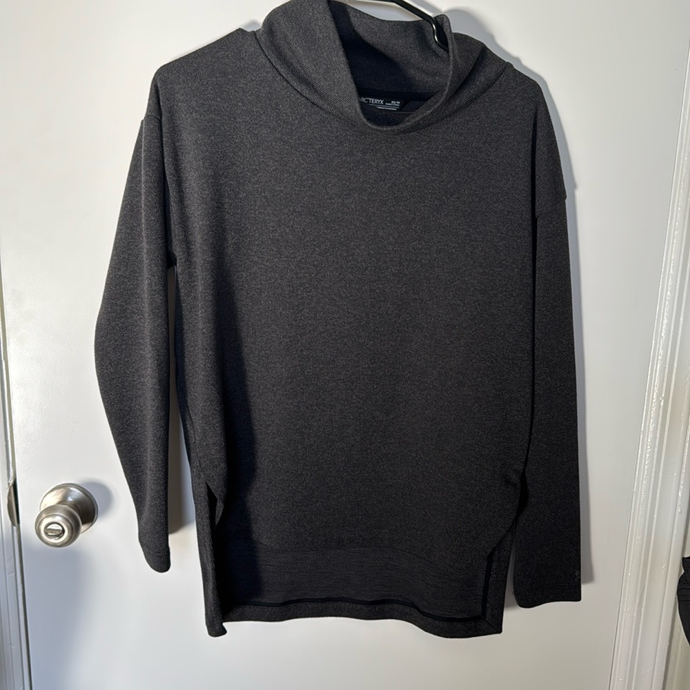ARC’TERYX - GREY LONG SLEEVE SWEATER - XS